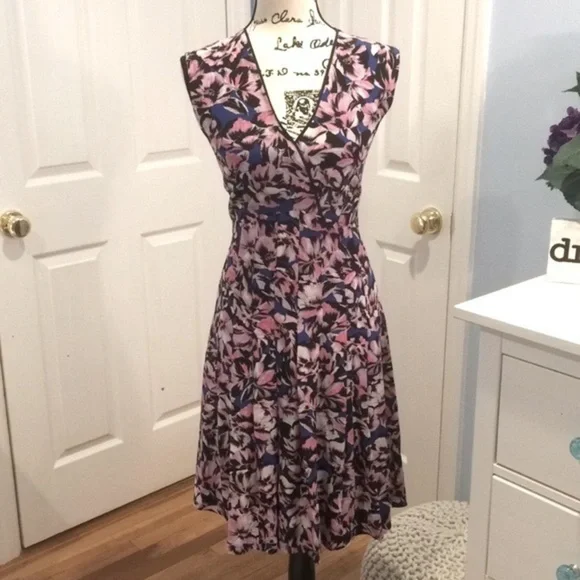 J. Crew Silk Hibiscus Print Dress NWT - Picture 4 of 7